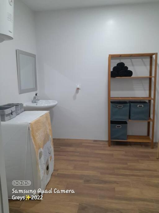 Apartamento Nuevo Cerca De La Playa Y Del Centro Валенсія Екстер'єр фото